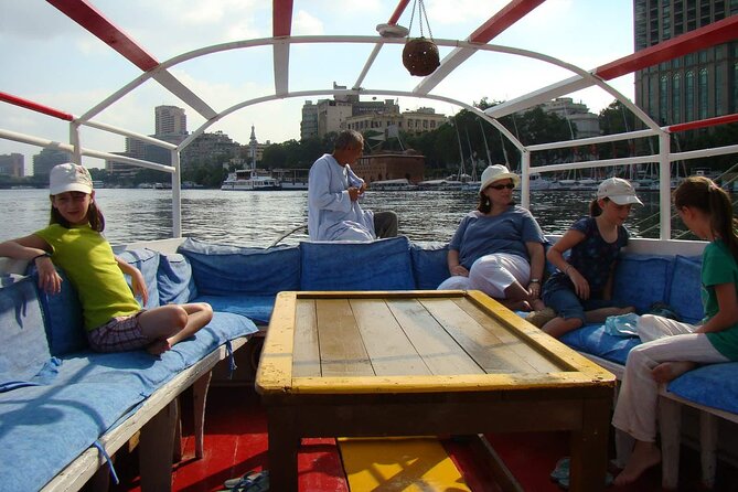 1 -Hour Sailing Egyptian felucca ride on the Nile in Cairo - Snacks, lunch, and the food confusion
