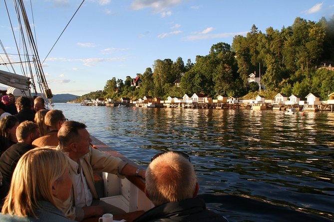 2-Hour Oslo Fjord Sightseeing Cruise by Sailing Ship - Comfort on board, from blankets to hot chocolate