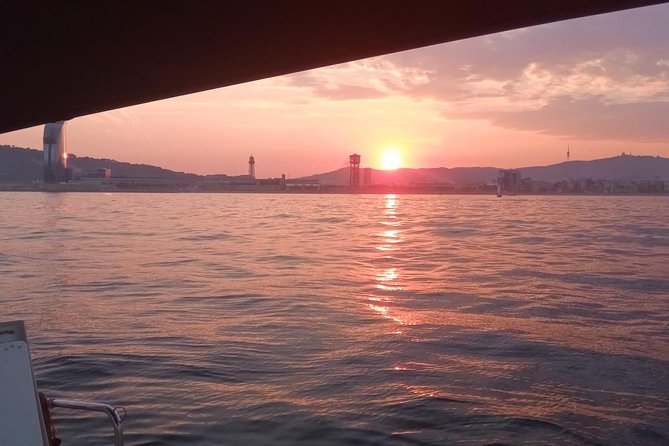 2-Hour Sailing Tour in Barcelona with Open Bar & Snacks - Booking details and cancellation rules