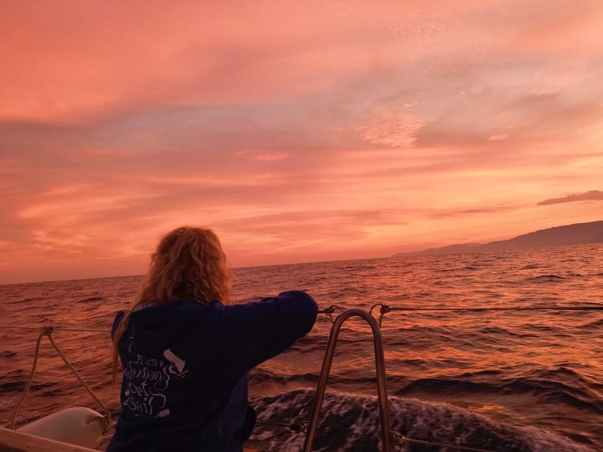 2 hours sunset sailing in a sailboat in Platja d'Aro - Bringing Food and Drinks on Board