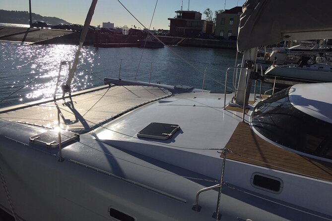 2H Tour on a Private Sailing Catamaran "Scarlett" up to 16 people - Who will enjoy Scarlett most