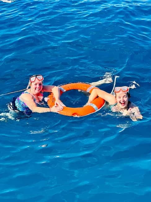 4h Shared Catamaran sailing to Papagayo Beaches (12pers max) - Swimming, snorkelling, and water equipment