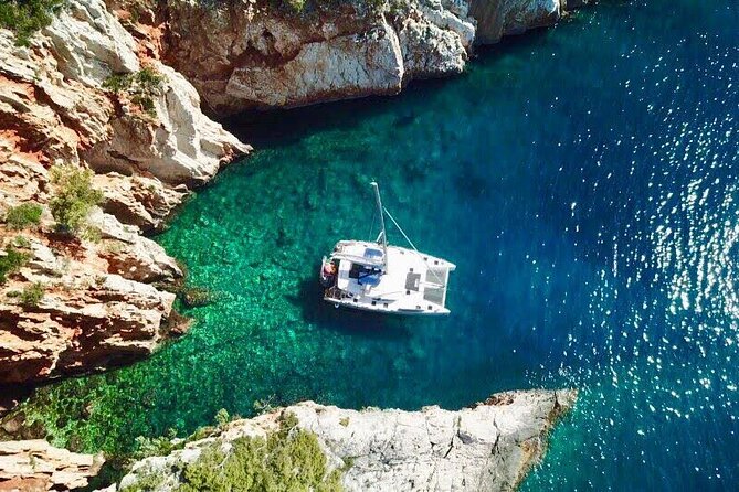 8-Day Private Sailing Tour from Split with Meals and Pickup - Day 3: Hvar roads, a wine cellar, and Korčula