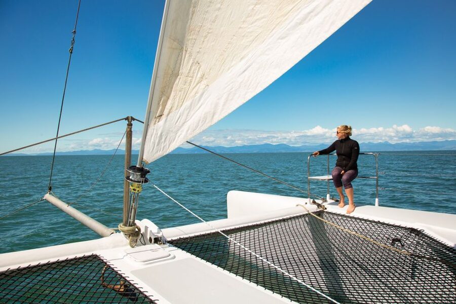 Abel Tasman National Park: Day Sailing Adventure with Lunch - Split Apple Rock and the first coastal views