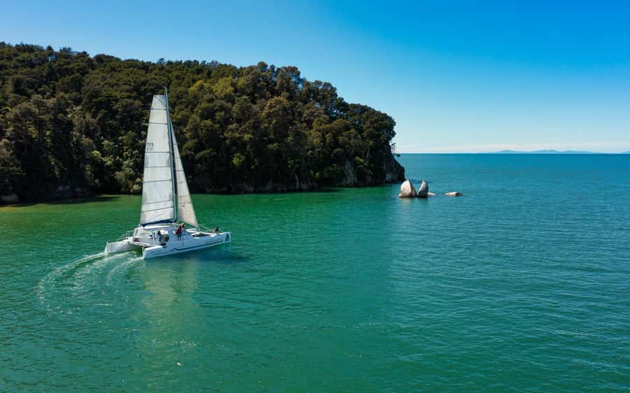 Abel Tasman National Park: Sailing and Self-Guided Walk - Weather, clothing, and comfort
