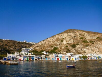 Adamas: Milos & Polyaigos Full-Day Sailboat Tour with Lunch