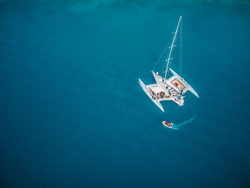 Airlie Beach: 2-Day Whitsunday Islands Sailing Snorkel Tour - Meals that make boat life easier