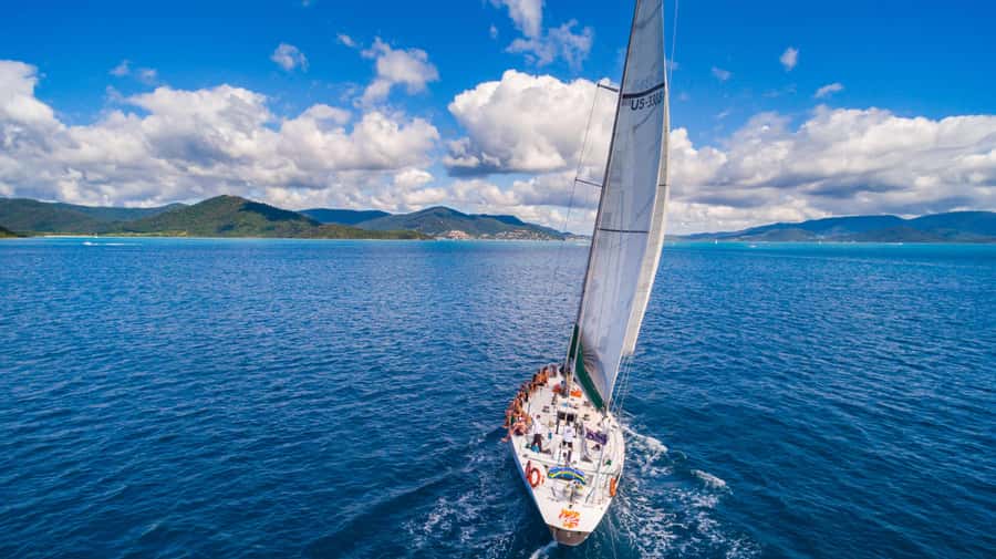 Airlie Beach: 2-Night Whitsundays Sailing Trip with Meals - Two nights from Airlie Beach, with the Whitsundays as your front yard