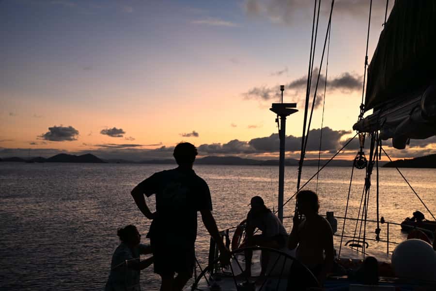Airlie Beach: 2-Night Whitsundays Sailing Trip with Meals - Should you book the two-night sailing trip?