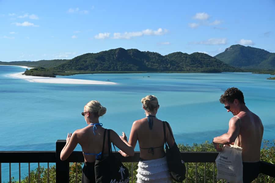 Airlie Beach: 2-Night Whitsundays Sailing Trip with Meals - The honest word on bunks, heat, and bathrooms