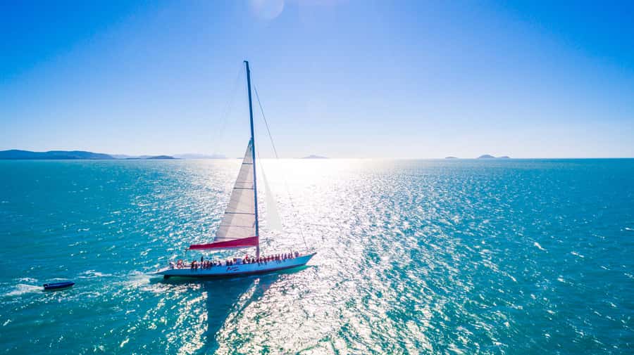 Airlie Beach: Whitsunday Islands 2-Day Sailing Tour - Sunrise and an early Whitehaven Beach visit