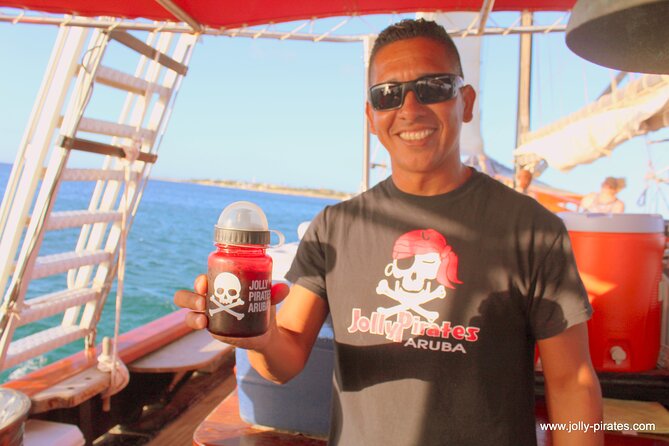 Aruba Sunset Jolly Pirate Sail with Open Bar - Comfort on board and practical details