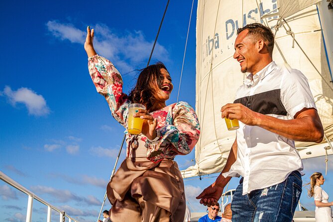 Aruba Sunset Sail with Open Bar - The open bar, snacks, and party mood