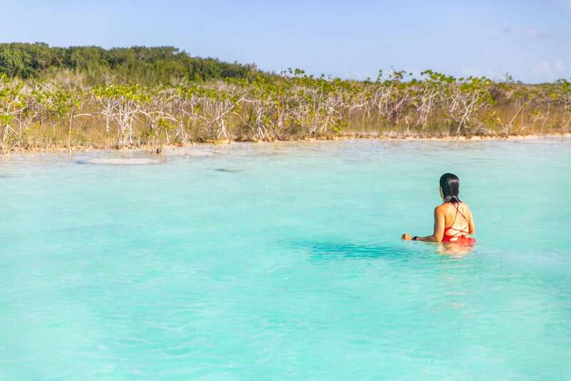 Bacalar: Private Sailboat Tour with Lagoon Swimming - Cenote Negro and Isla de los Pájaros