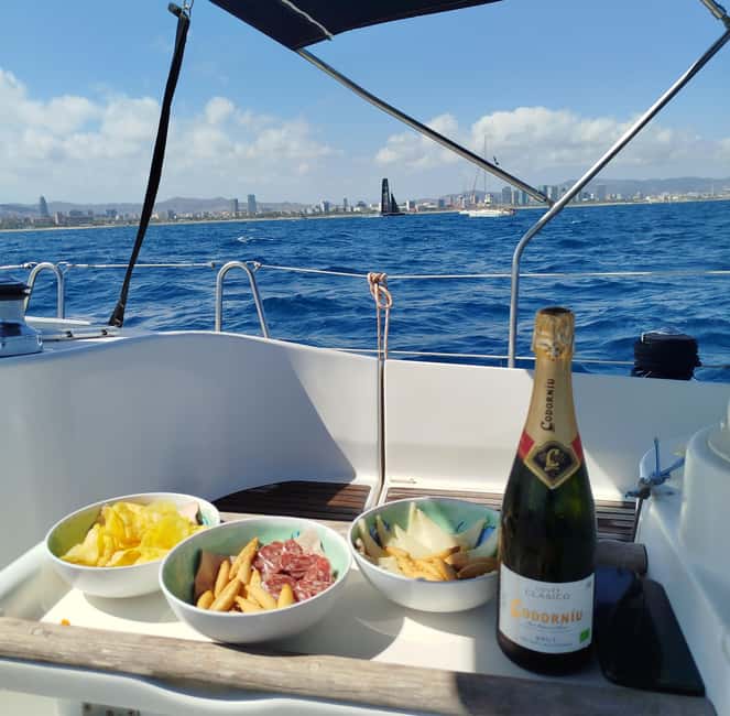 Barcelona Badalona : Sailboat Tour, Snacks, Drinks, Swimming - Swimming in the Mediterranean