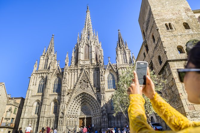 Barcelona Helicopter, Sailboat & Old Town Private Walking Tour - Plaça de Catalunya and the route into the Old Town