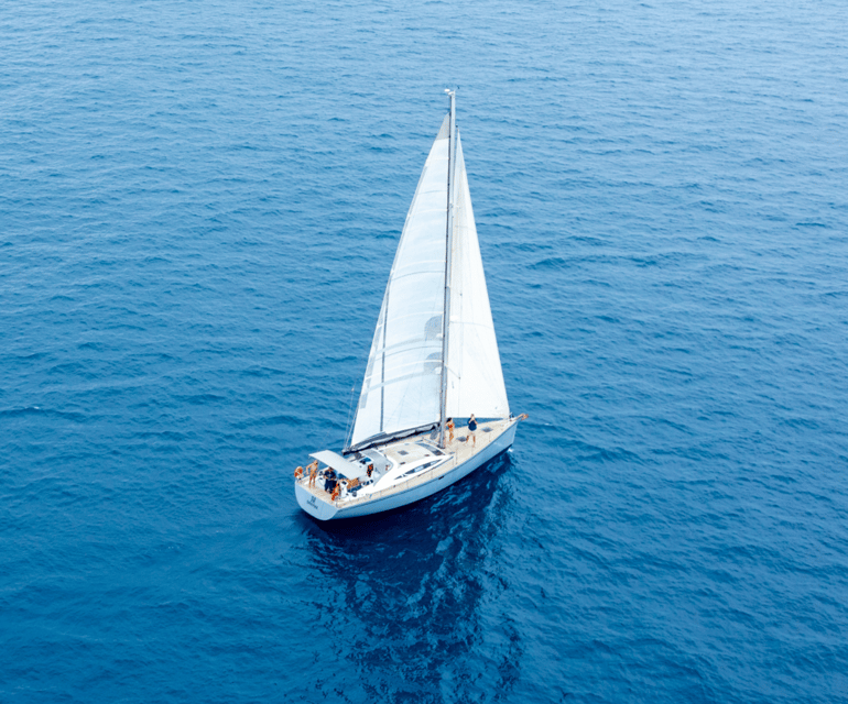 Barcelona: Luxury Yacht Private Sailing Tour - Practical details that affect your day