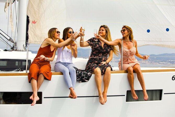 Barcelona Private Sailing with Open Bar & Snacks (max 9) - The skyline, harbor, and open sea