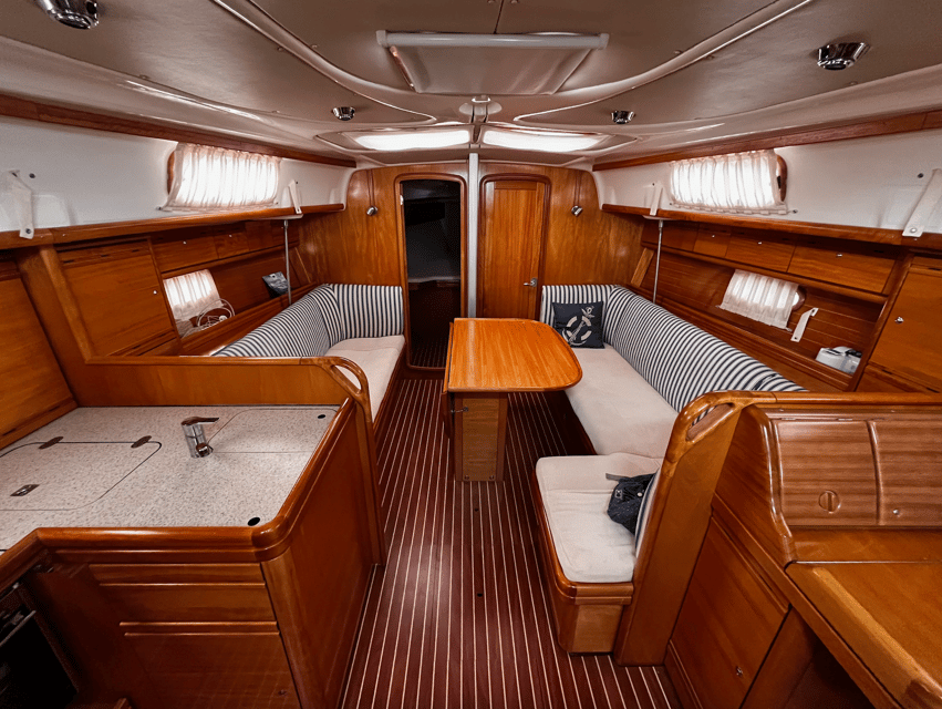 Barcelona: Sail with your private yacht - Choosing sunrise, sunset, or stars