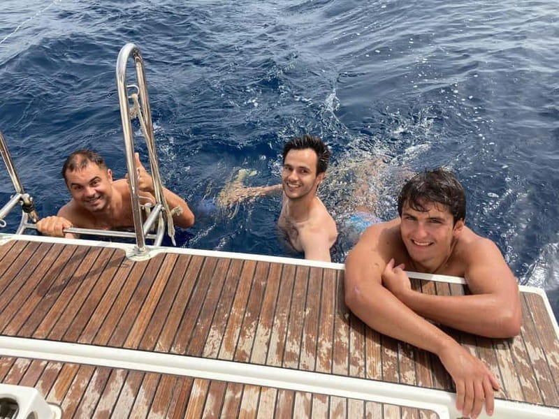 Barcelona: Sailing Tour + Food, Drinks, Swim & Sunset Option - Two hours along the Barcelona coast