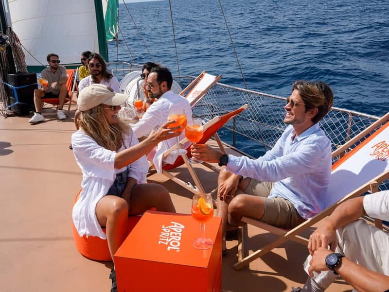 Barcelona: Sunset Sailing Cruise with Live Music - Setting sail from Barcelona’s coast