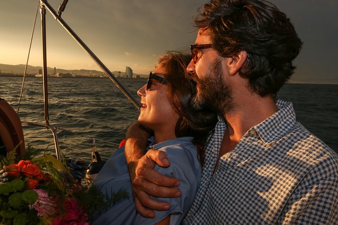 Barcelona Unique Sunset Sailing Experience with Tapas & Open Bar - Quick takeaways
