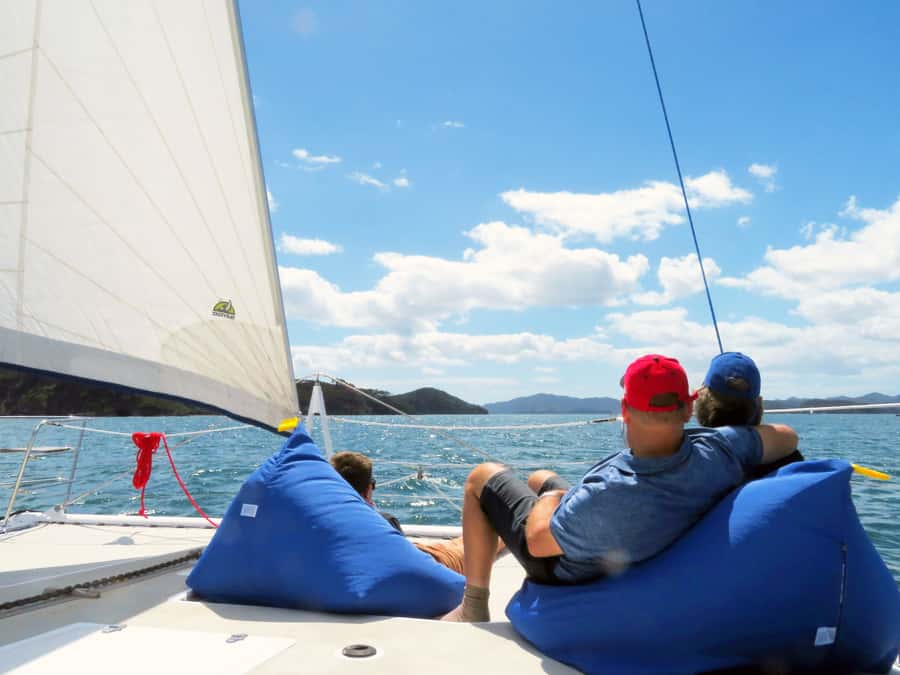 Bay of Islands: Day Sailing Cruise with Island Stop & Lunch - Key points at a glance