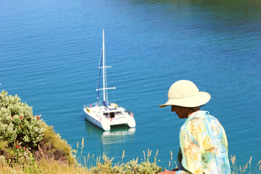Bay of Islands: Day Sailing Cruise with Island Stop & Lunch - The return sail to Paihia