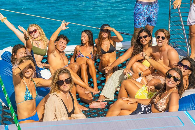 Board from Waikiki Beach for Aloha Hour Sail on Hāwea Catamaran - Waikiki from the water, with Diamond Head ahead