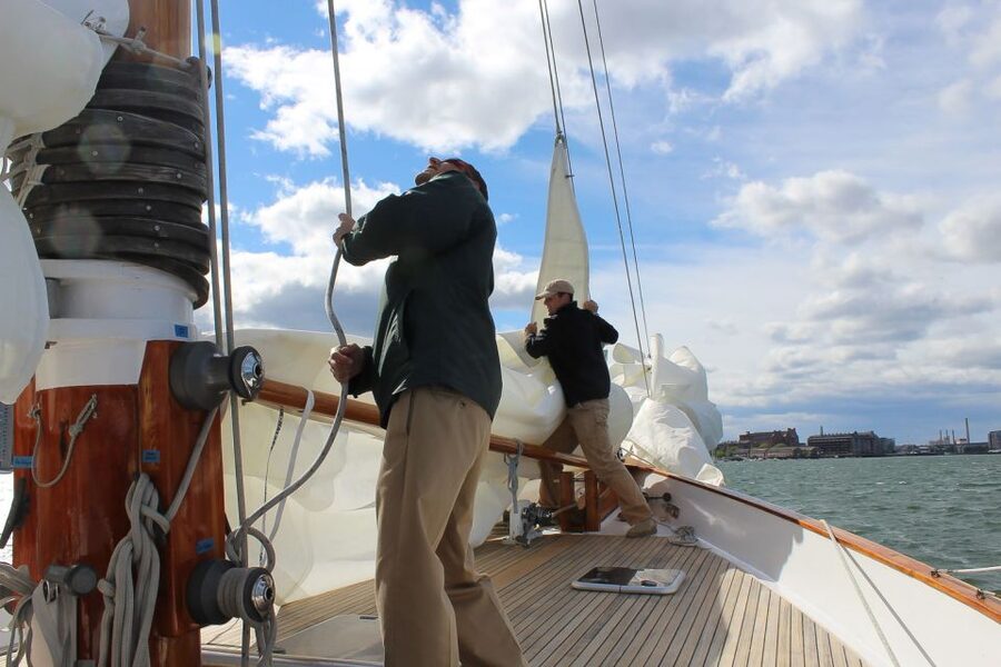 Boston: Harbor Champagne Sunset Sail from Rowes Wharf - How Much Value Do You Get for $82?