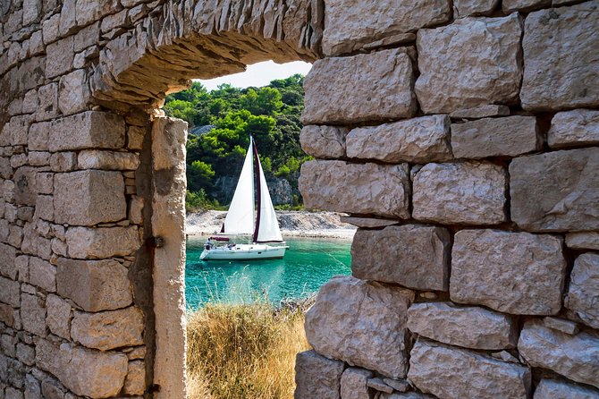 Brac Island One-Day Trip with the Sailboat Nana - Private Tour - Lunch with homemade Croatian flavors