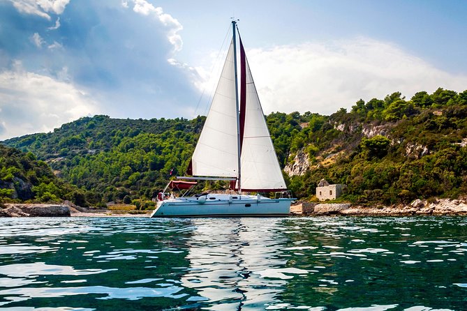 Brac Island One-Day Trip with the Sailboat Nana - Private Tour - Swimming at Konopljikova Cove