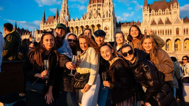 Budapest: Sip and Sail River Cruise with Unlimited Prosecco - Music, age range, and the party mood