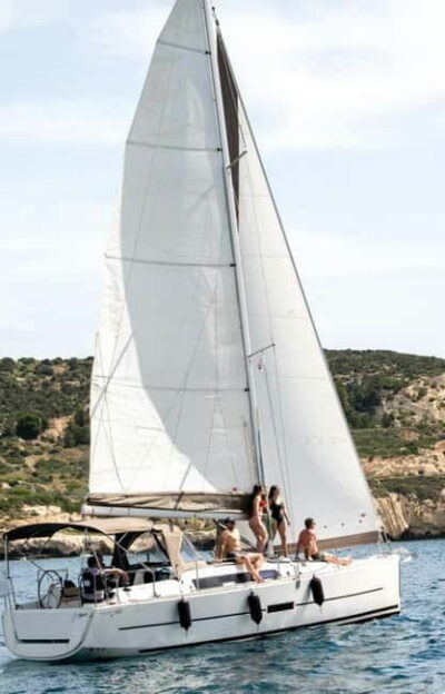 Cagliari: Sailing Tour with 4 Stops, Snorkeling and Prosecco