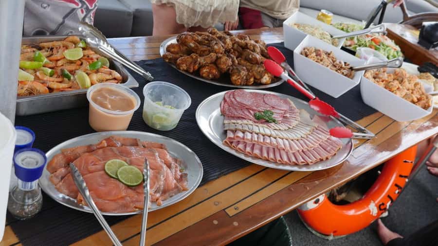 Cairns: Green Island & Great Barrier Reef Sailing Tour - Four hours at an exclusive Great Barrier Reef site