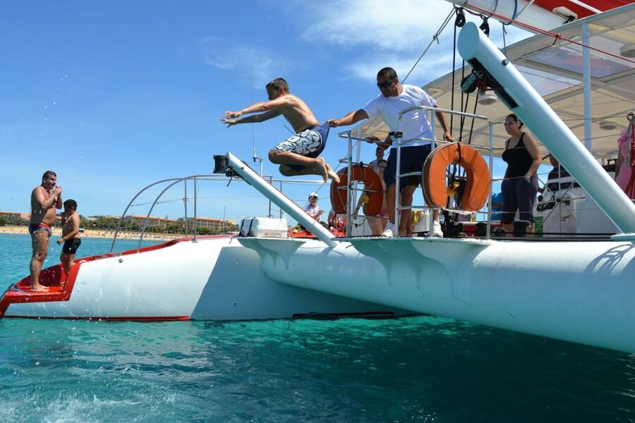 Caleta de Fuste: Catamaran Sailing Experience - Lunch aboard: seafood paella and fresh fruit