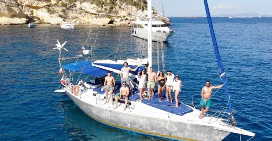 Can Pastilla: Sailboat Tour with Snorkeling, Tapas & Drinks - Why this boat trip feels more personal than a large cruise