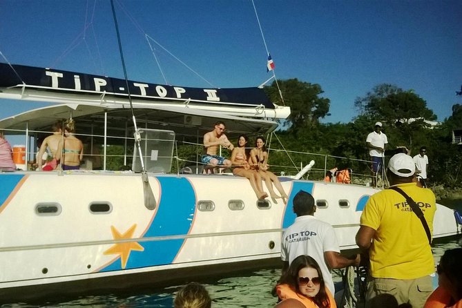 Catamaran Day Trip, Snorkeling & Sailing Excursion - Lunch, drinks, music, and the TipTop atmosphere