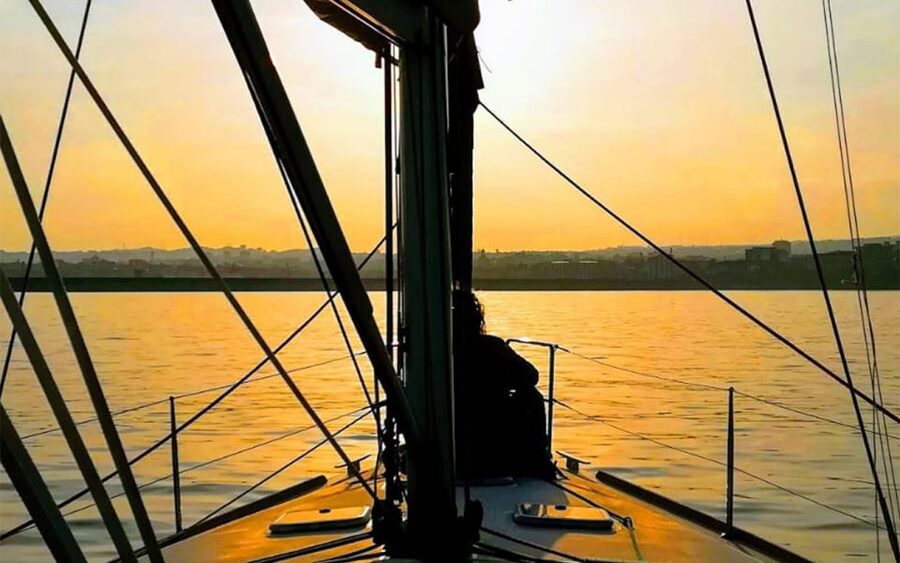 Catania: Guided Sunset Sailing Trip with Aperitif & Prosecco - Sailing beside Sicily’s volcanic coast