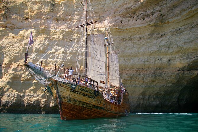 Cruise 3, Benagil - Afternoon - Caves 14:30H - 17:00H - The Return to Portimão by Engine