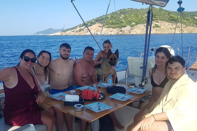Day sailing Skiathos Skopelos with lunch on Rainbow yacht - Why the small-group feel matters