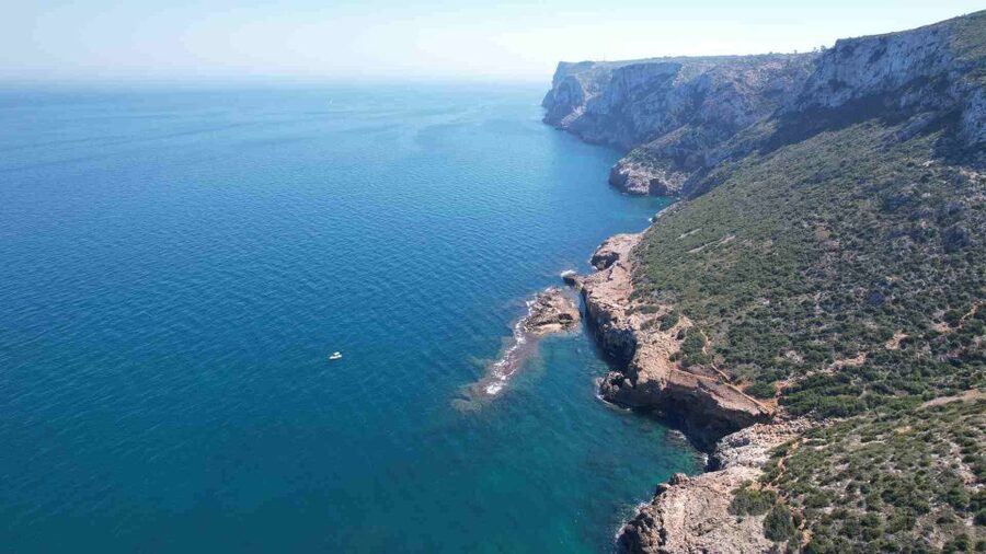 Dénia & Jávea: Portixol Sailing Catamaran Excursion with BBQ - Lunch on board, with a practical caveat