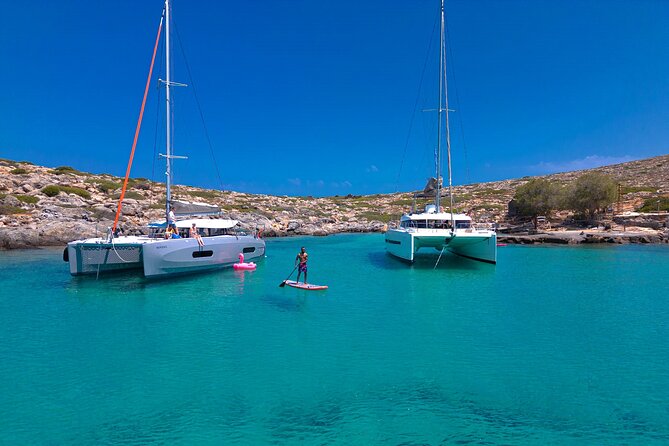 Dia Island Catamaran – Premium Lunch, Open Bar, Small Group - Four Hours in a Calm Dia Island Bay
