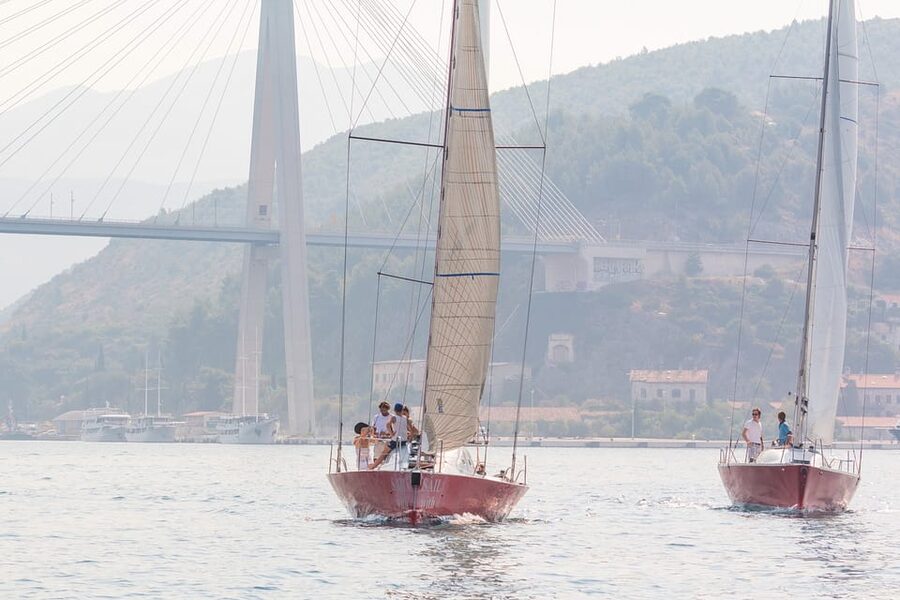 Dubrovnik: Private Elaphiti Islands Sailing Tour - Learning to steer with Mirko, Andy, Peter, and the other skippers