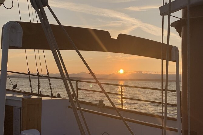 Evening Colors Sunset Sail Tour in Seattle - Sunset, drinks, and the possible cannon salute