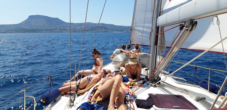 From Chania: Fully Private Sailing Cruise with Meal & Drinks - A fresh three-course lunch on the boat