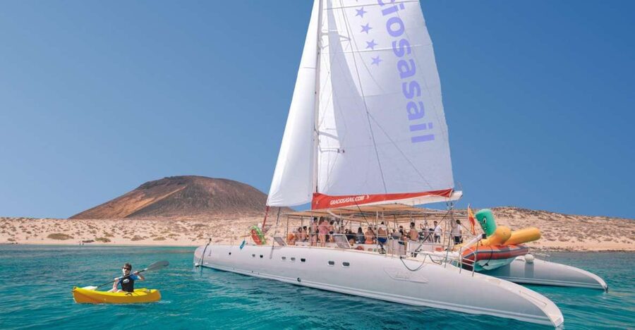 From Lanzarote: Sailing Day Trip Around La Graciosa - Crossing from Lanzarote to La Graciosa
