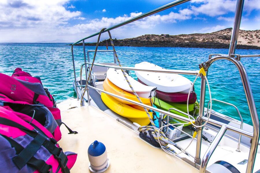 From Lanzarote: Sailing Day Trip Around La Graciosa - Who will enjoy this day most