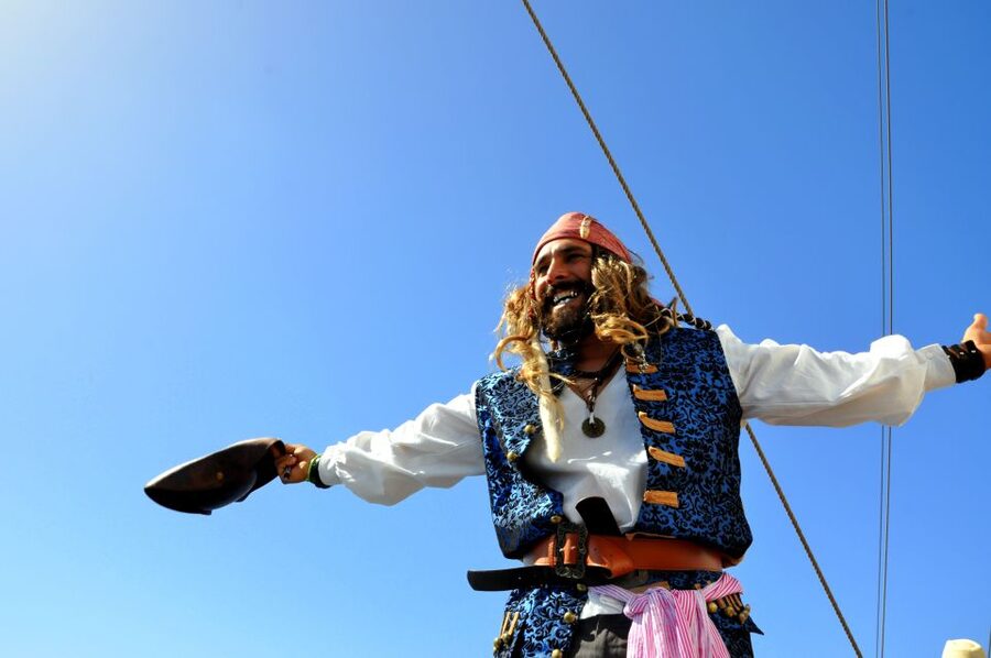 Fuerteventura: 4-Hour Pirate Sailing Adventure - Sailing past southern Fuerteventura