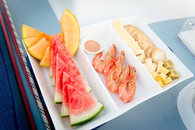 Gold Coast Sailing Cruise with sparkling wine & nibbles platter - Sailing the Gold Coast Broadwater